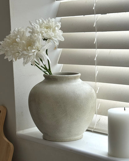 Up-cycled  |  WATERTIGHT light beige stone-effect rounded vase
