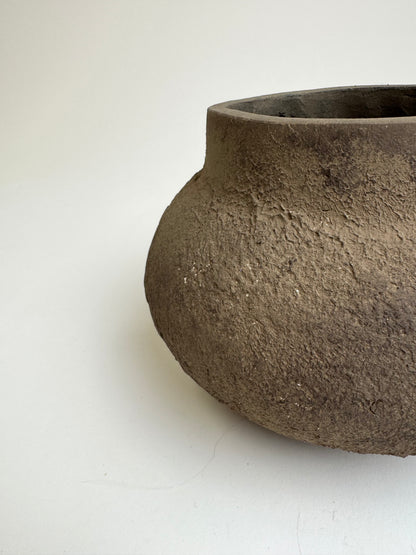 Up-cycled  |  Earthy brown textured low pot
