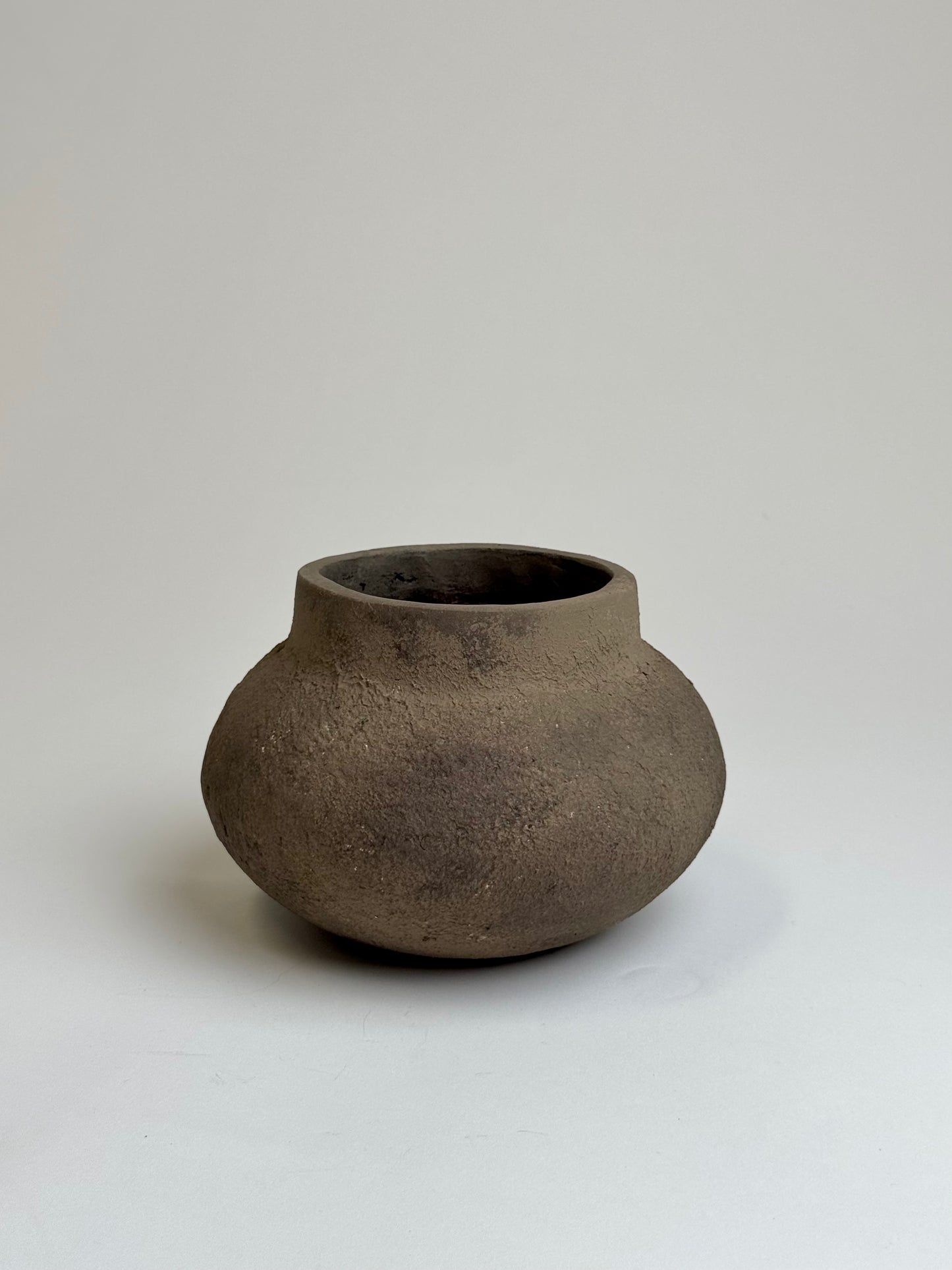 Up-cycled  |  Earthy brown textured low pot