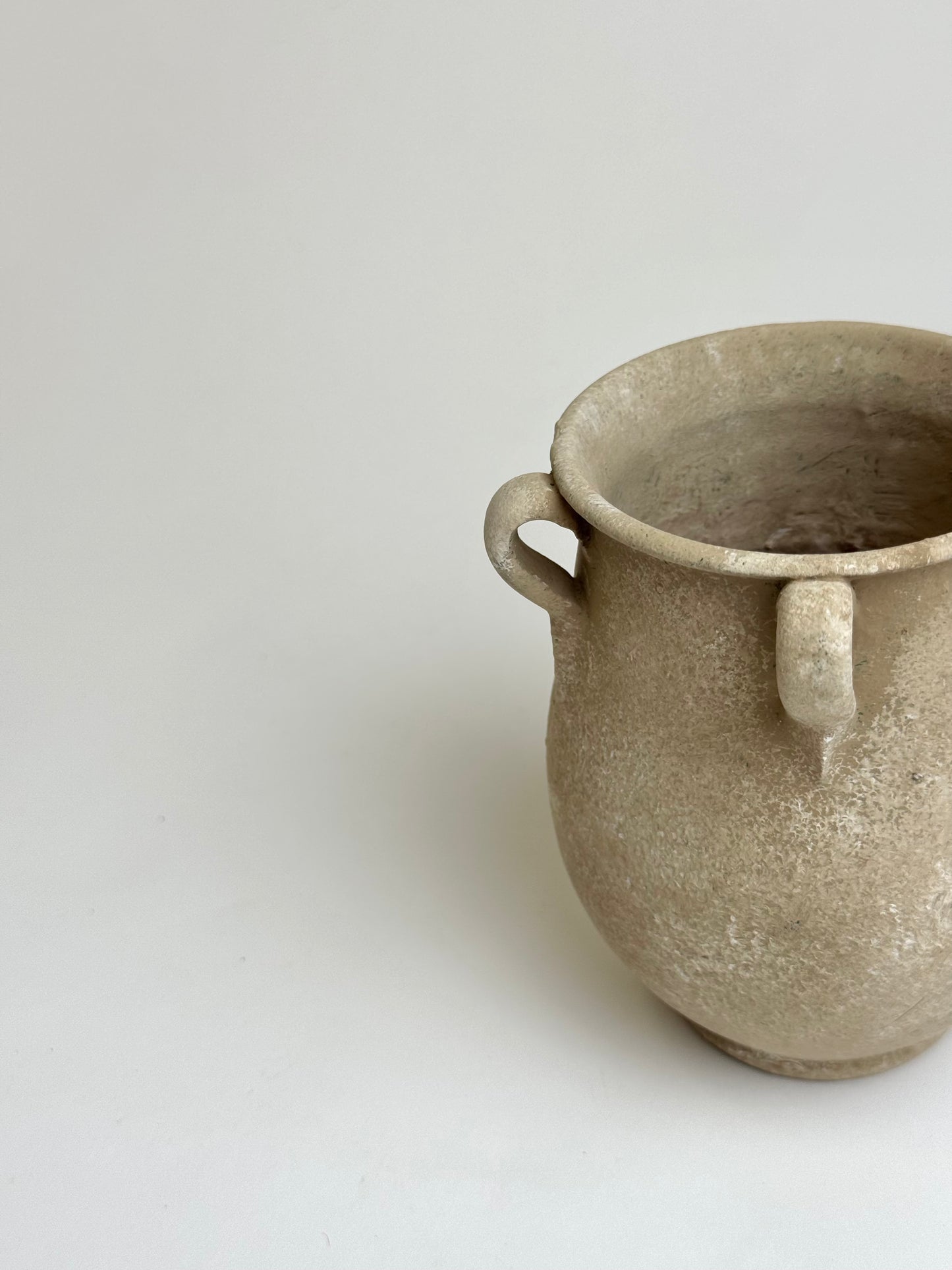 Up-cycled  |  Warm beige stone effect handled pot