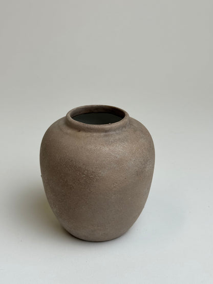Up-cycled  |  WATERTIGHT soft beige small rounded pot