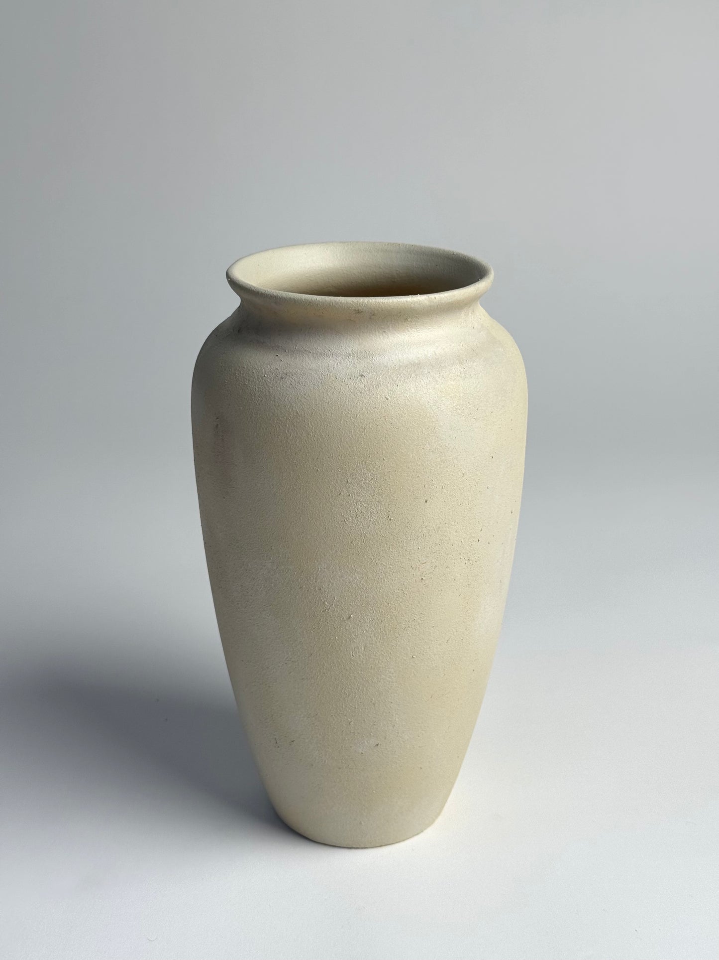 Up-cycled  |  WATERTIGHT creamy light beige classic slim urn