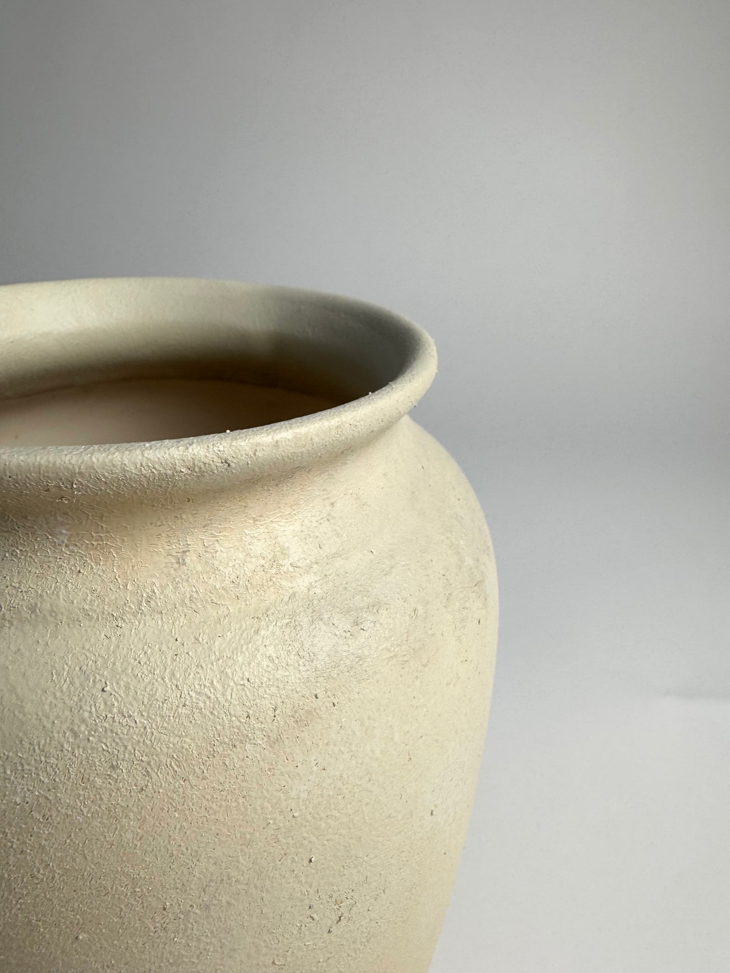 Up-cycled  |  WATERTIGHT creamy light beige classic slim urn
