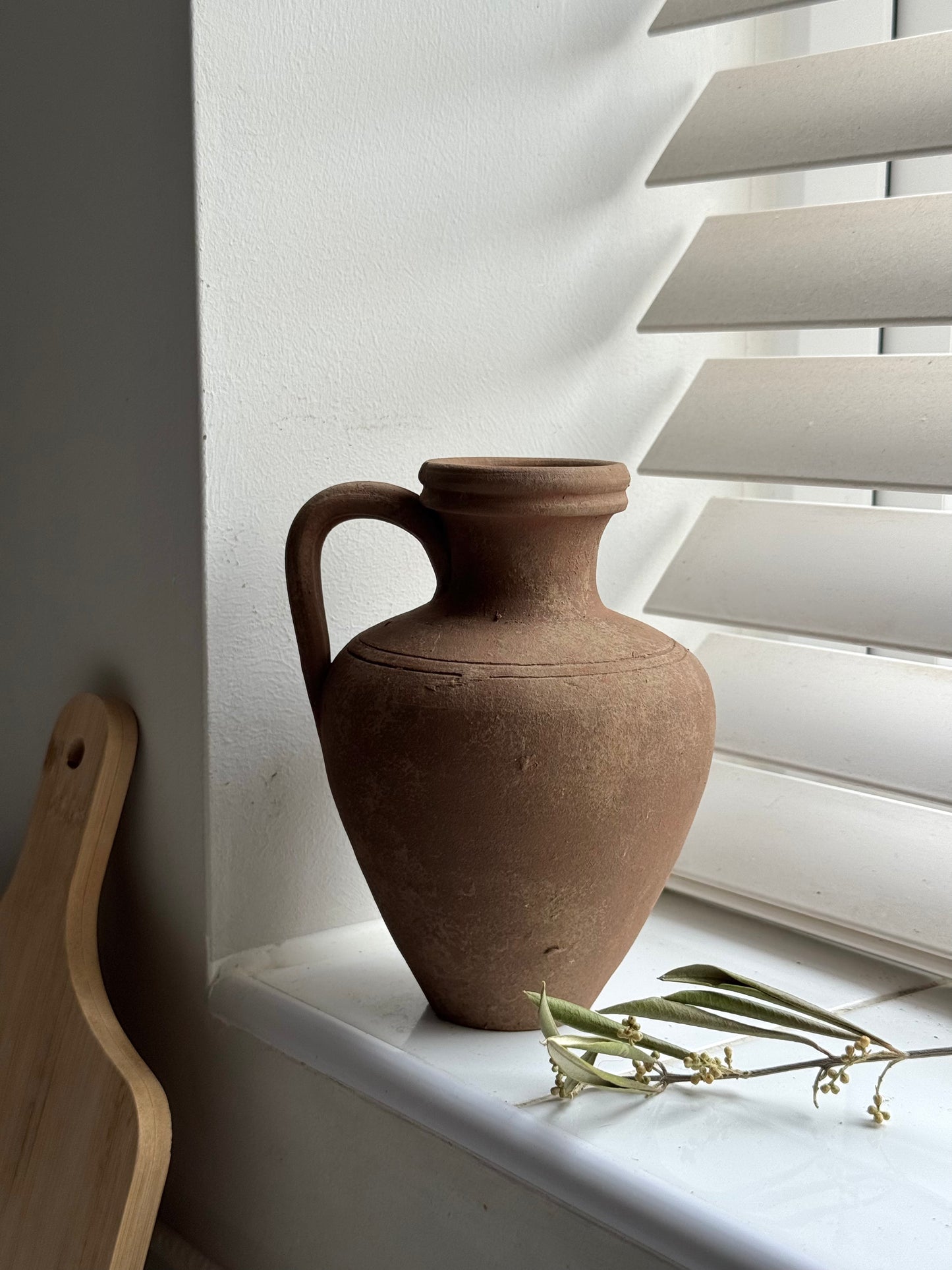 Up-cycled  |  earthy brown terracotta handled vessel