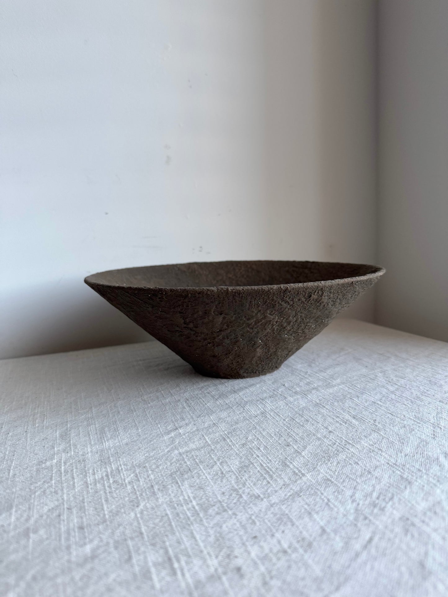 EARTH  | dark brown textured tapered display bowl