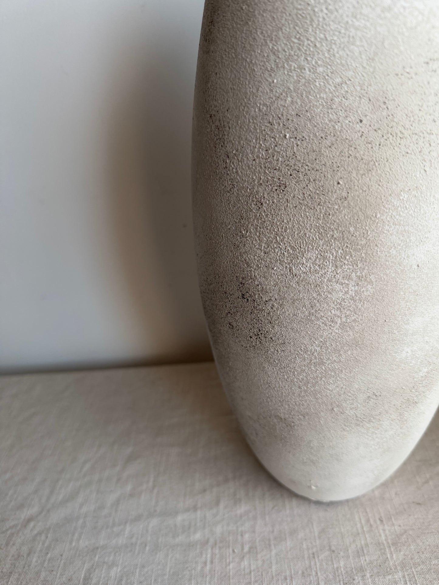 CLOUD  |  stone effect off-white/beige slim vase