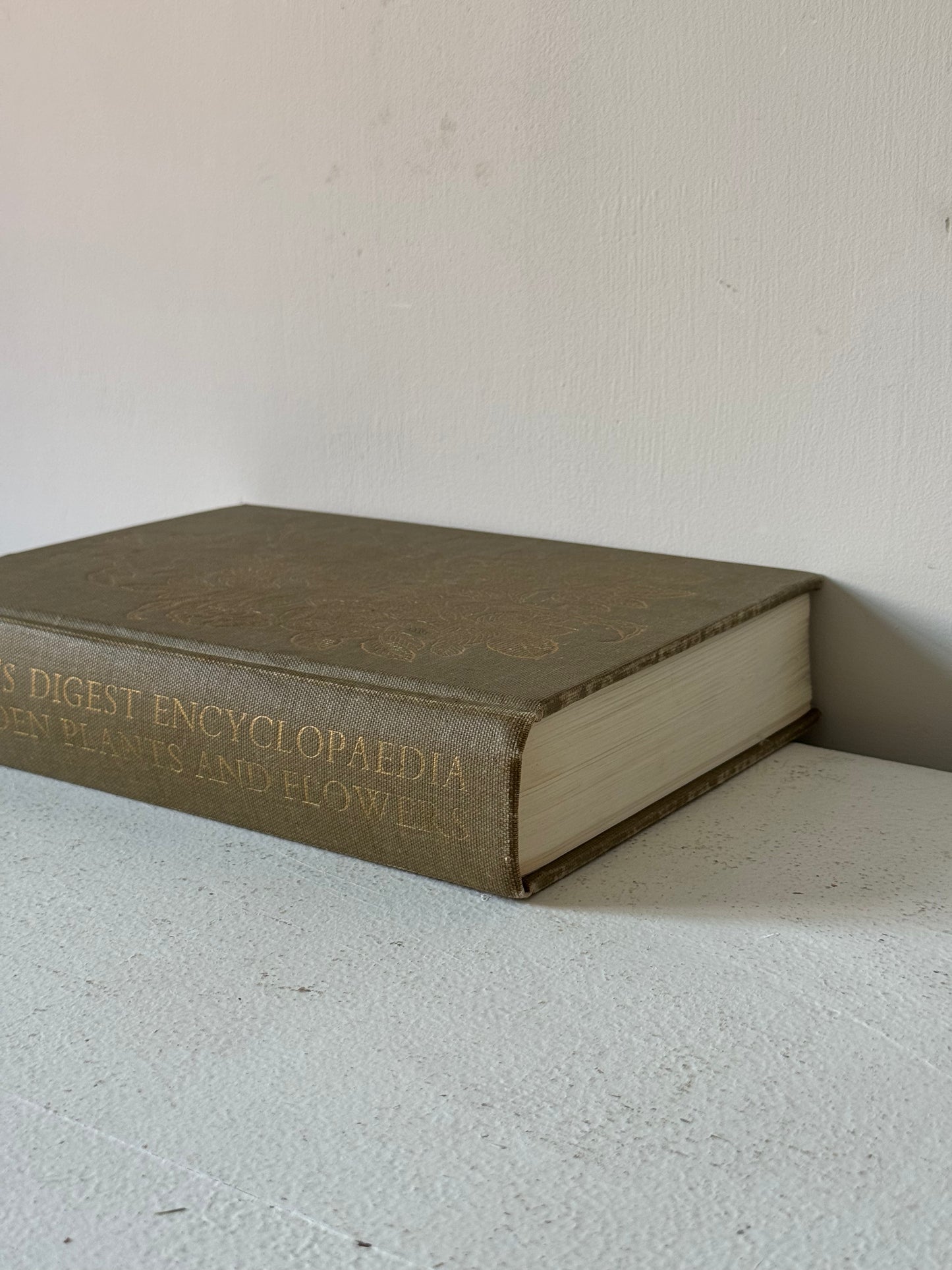 Large Vintage 'Reader's Digest' Encyclopedia Book