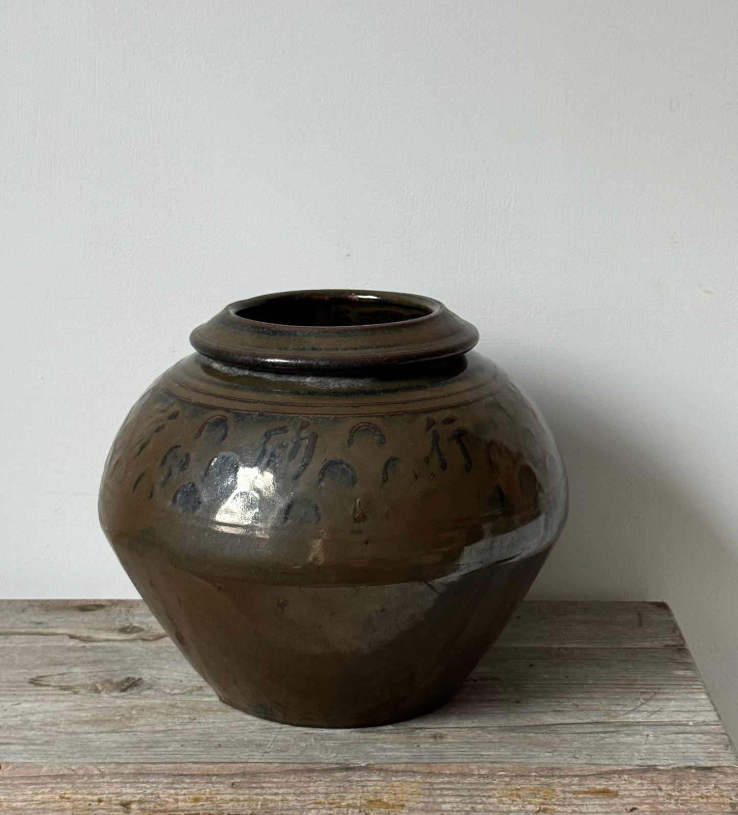 Rounded South Asian Pot