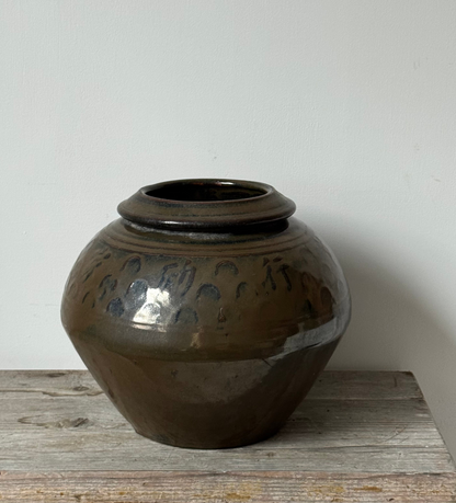 Rounded South Asian Pot