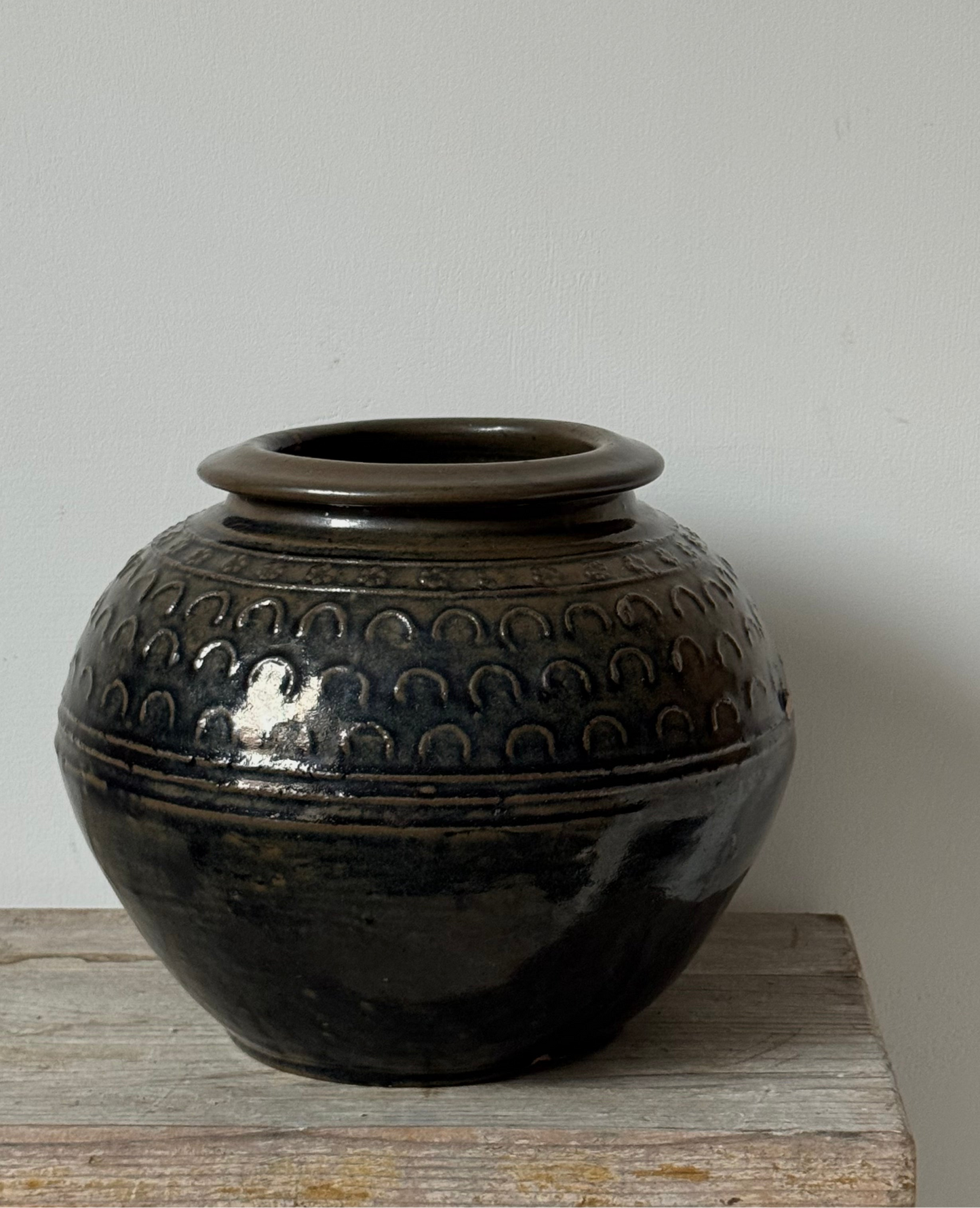 Rounded South Asian Pot