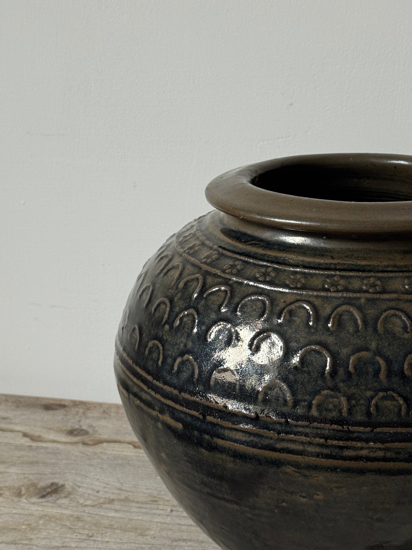 Rounded South Asian Pot