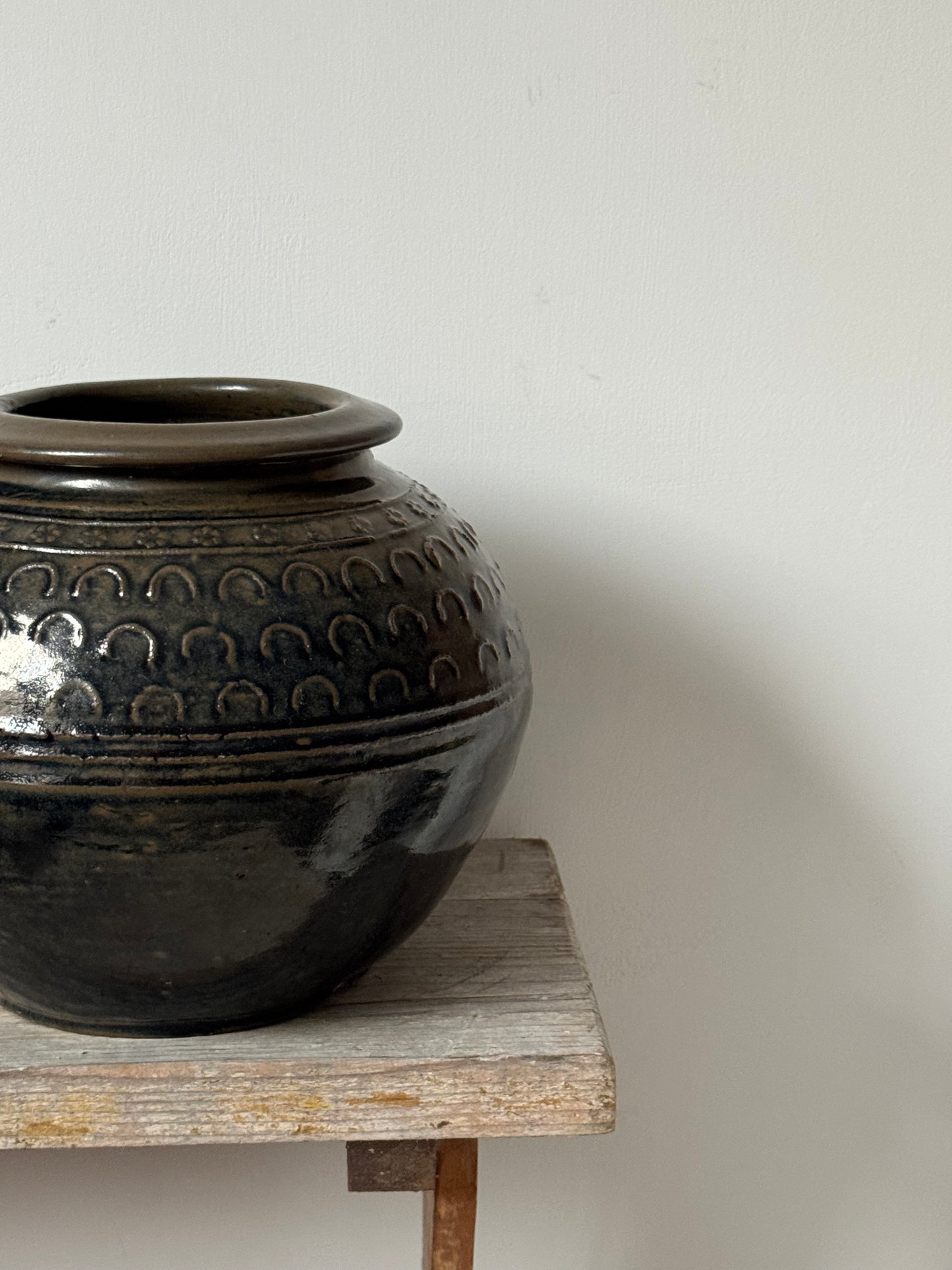 Rounded South Asian Pot