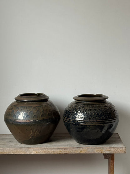 Rounded South Asian Pot
