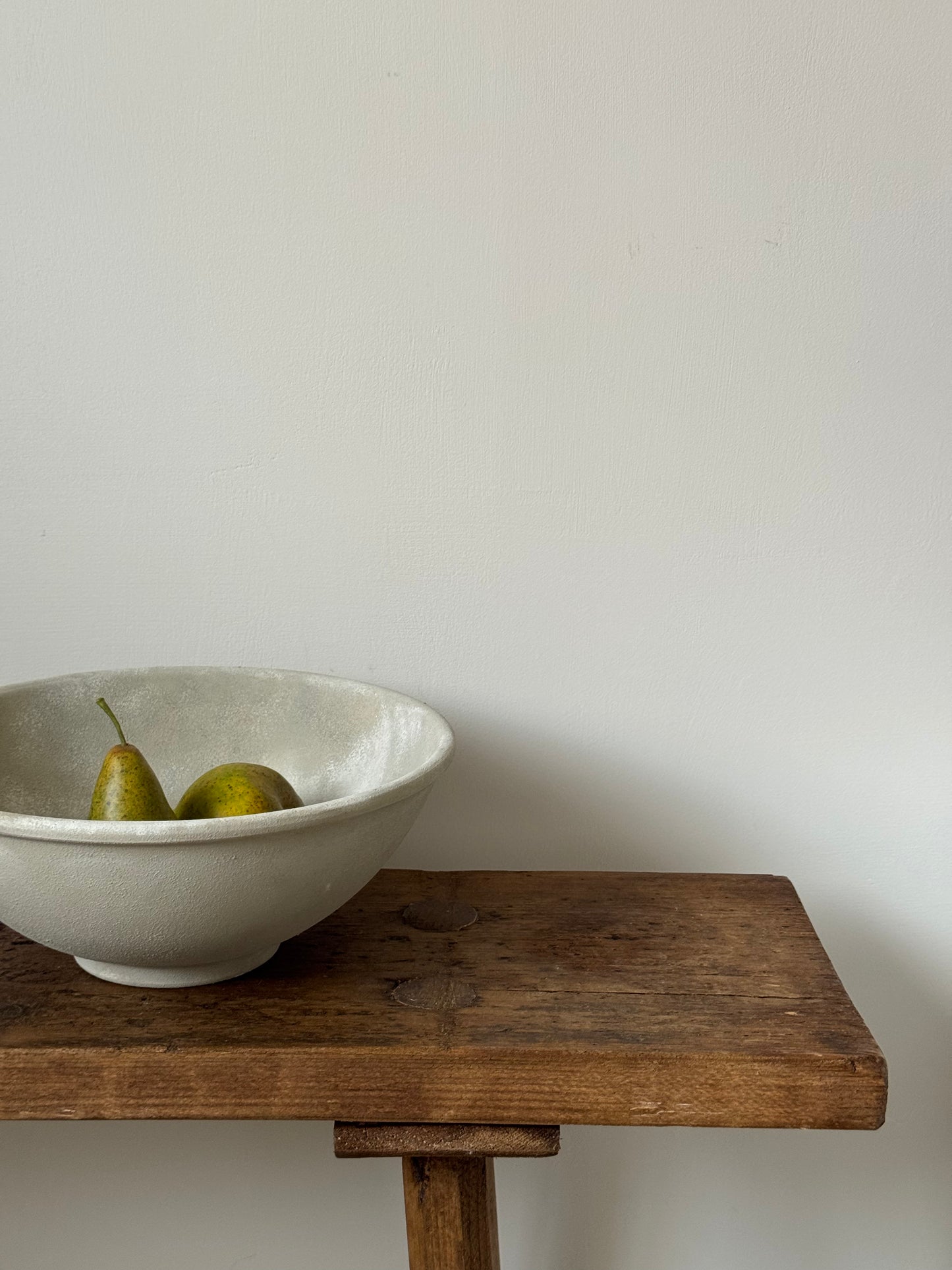 Up-cycled  |   Stone effect round decorative French-style bowl