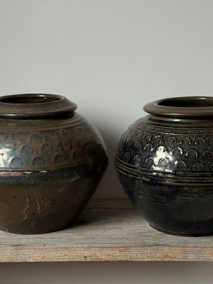 Rounded South Asian Pot