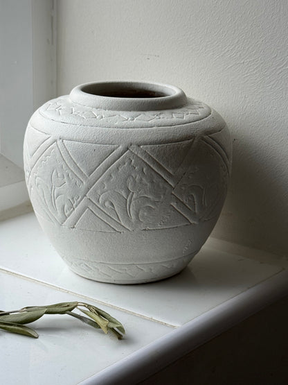 Up-cycled  |  Off-white geometric pattern urn