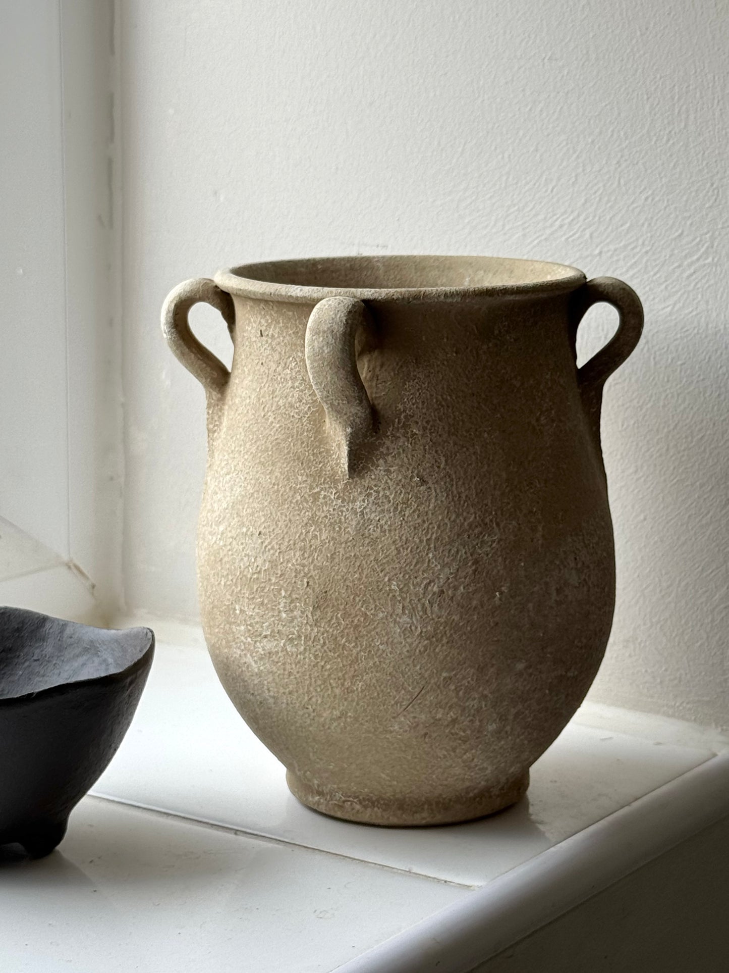 Up-cycled  |  Warm beige stone effect handled pot