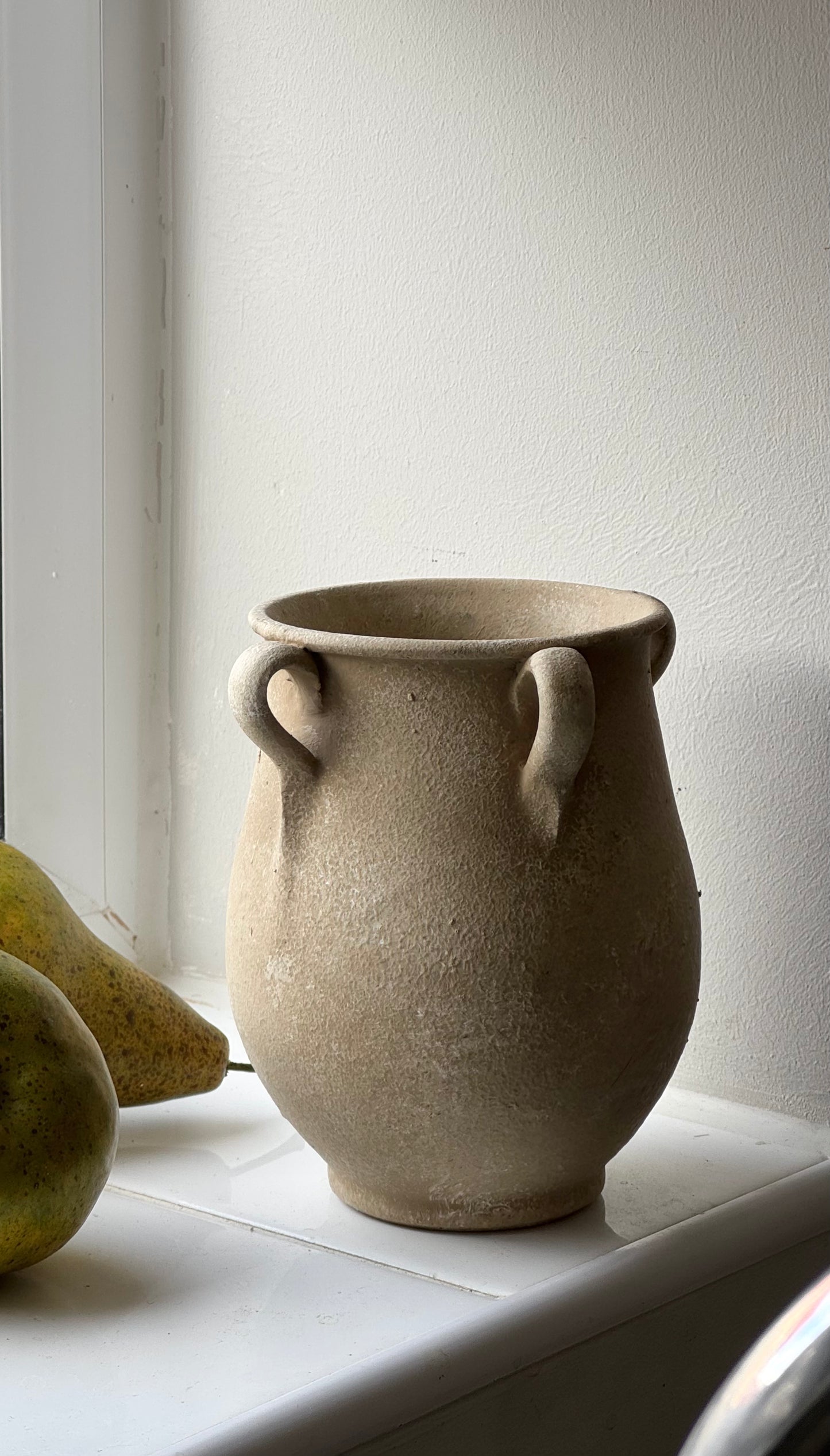 Up-cycled  |  Warm beige stone effect handled pot