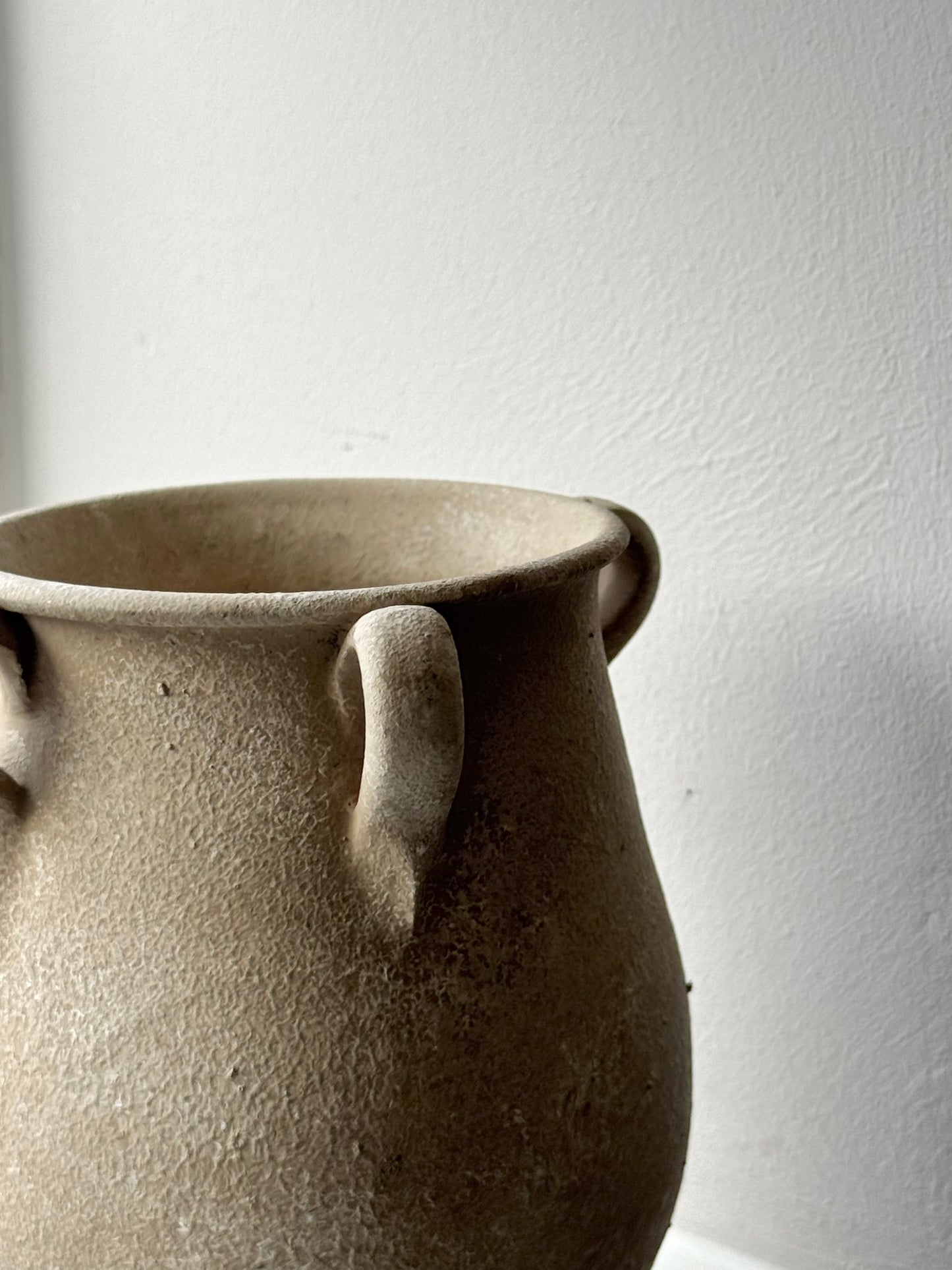 Up-cycled  |  Warm beige stone effect handled pot