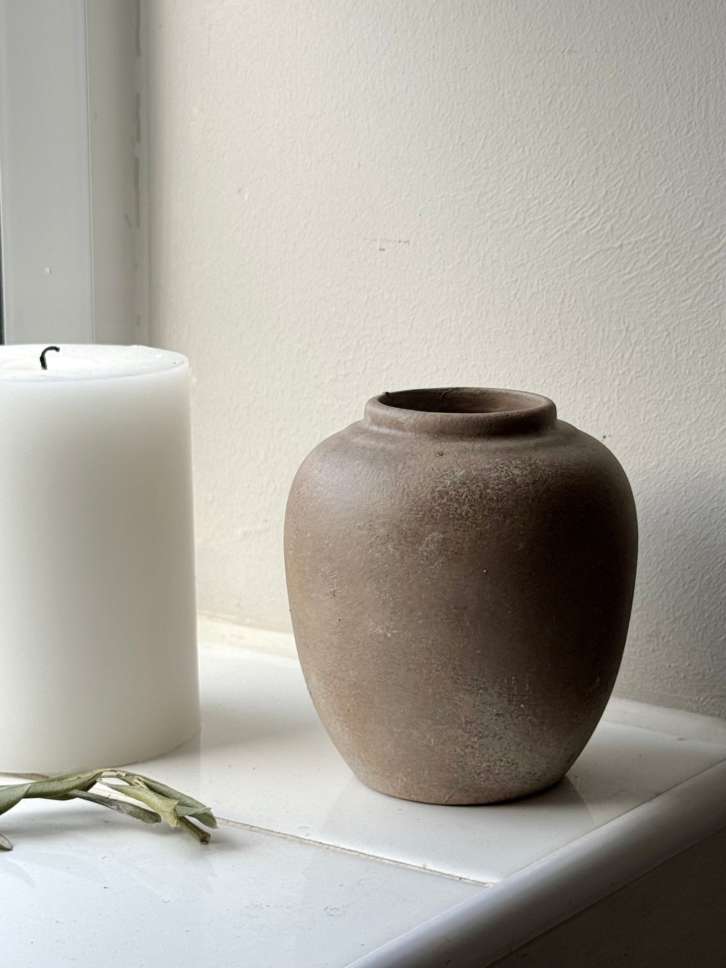 Up-cycled  |  WATERTIGHT soft beige small rounded pot