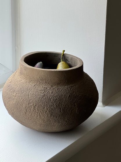 Up-cycled  |  Earthy brown textured low pot