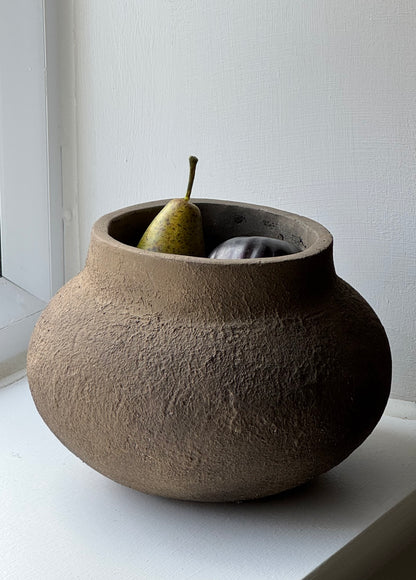 Up-cycled  |  Earthy brown textured low pot