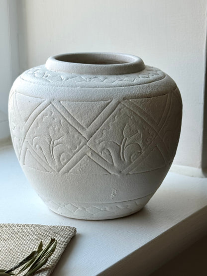 Up-cycled  |  Off-white geometric pattern urn