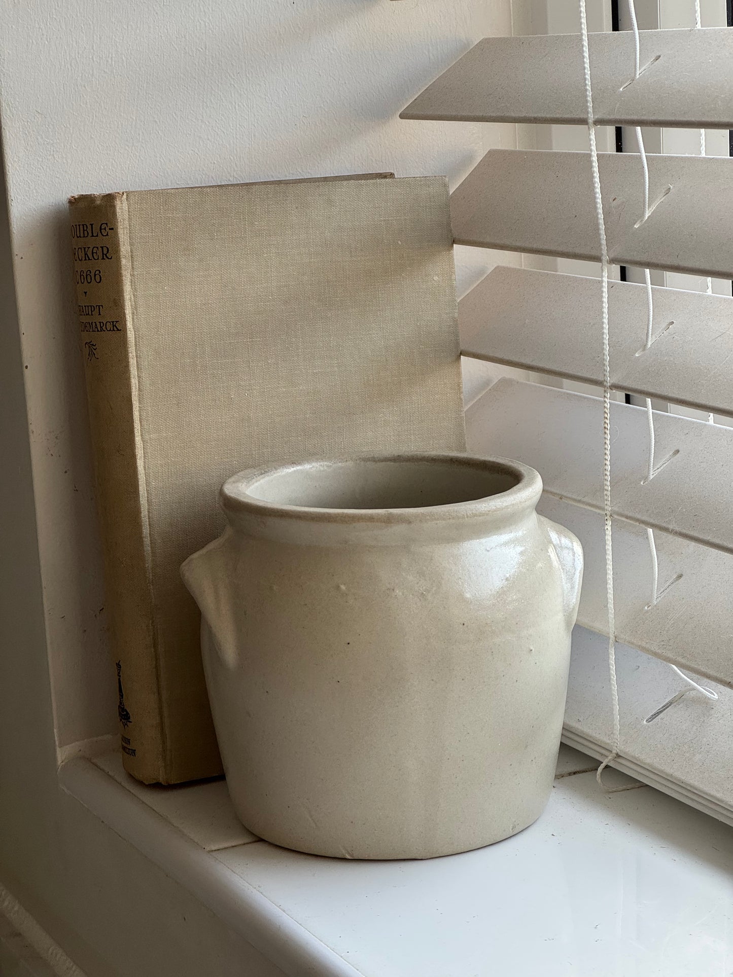 Small Cream French Confit Pot