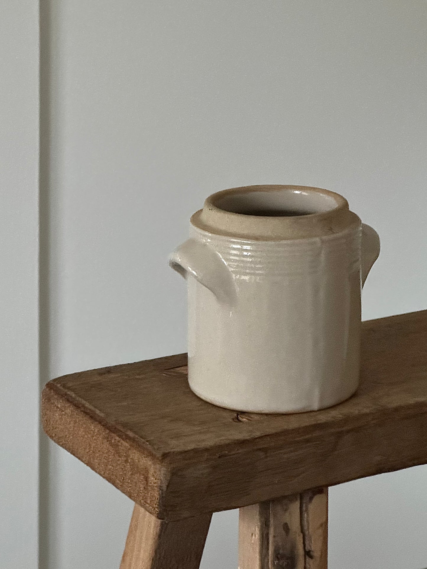 Small Cream French Cofit Pot