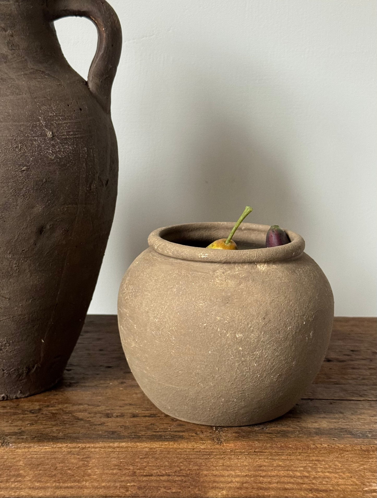 Up-cycled  |  Warm brown rounded pot