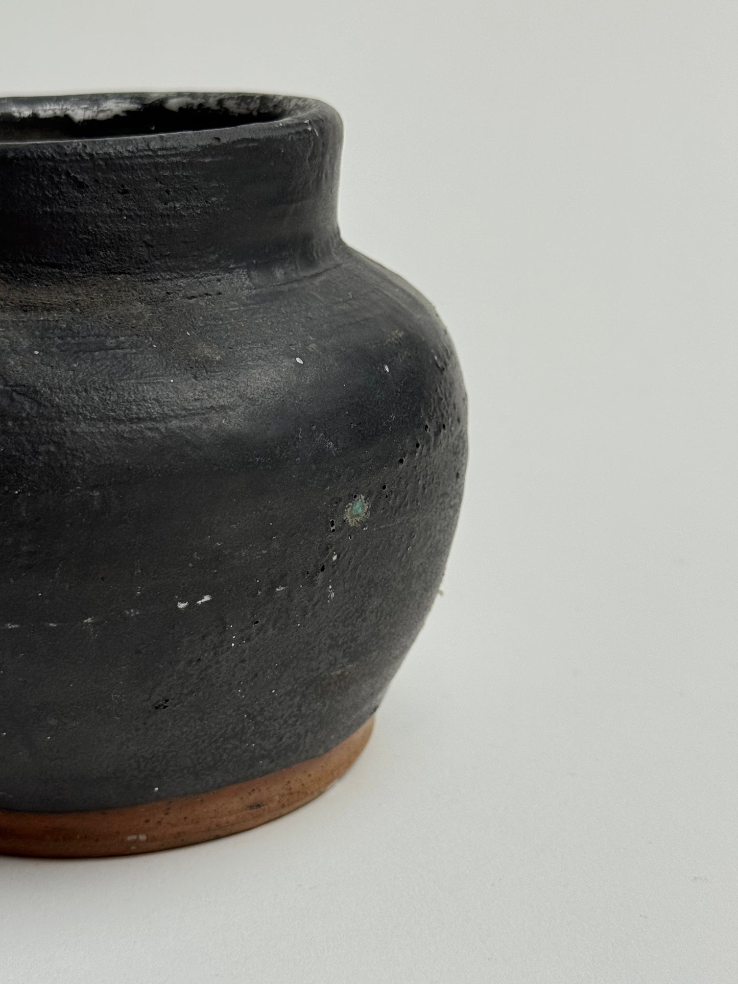 Charcoal Rounded Pots