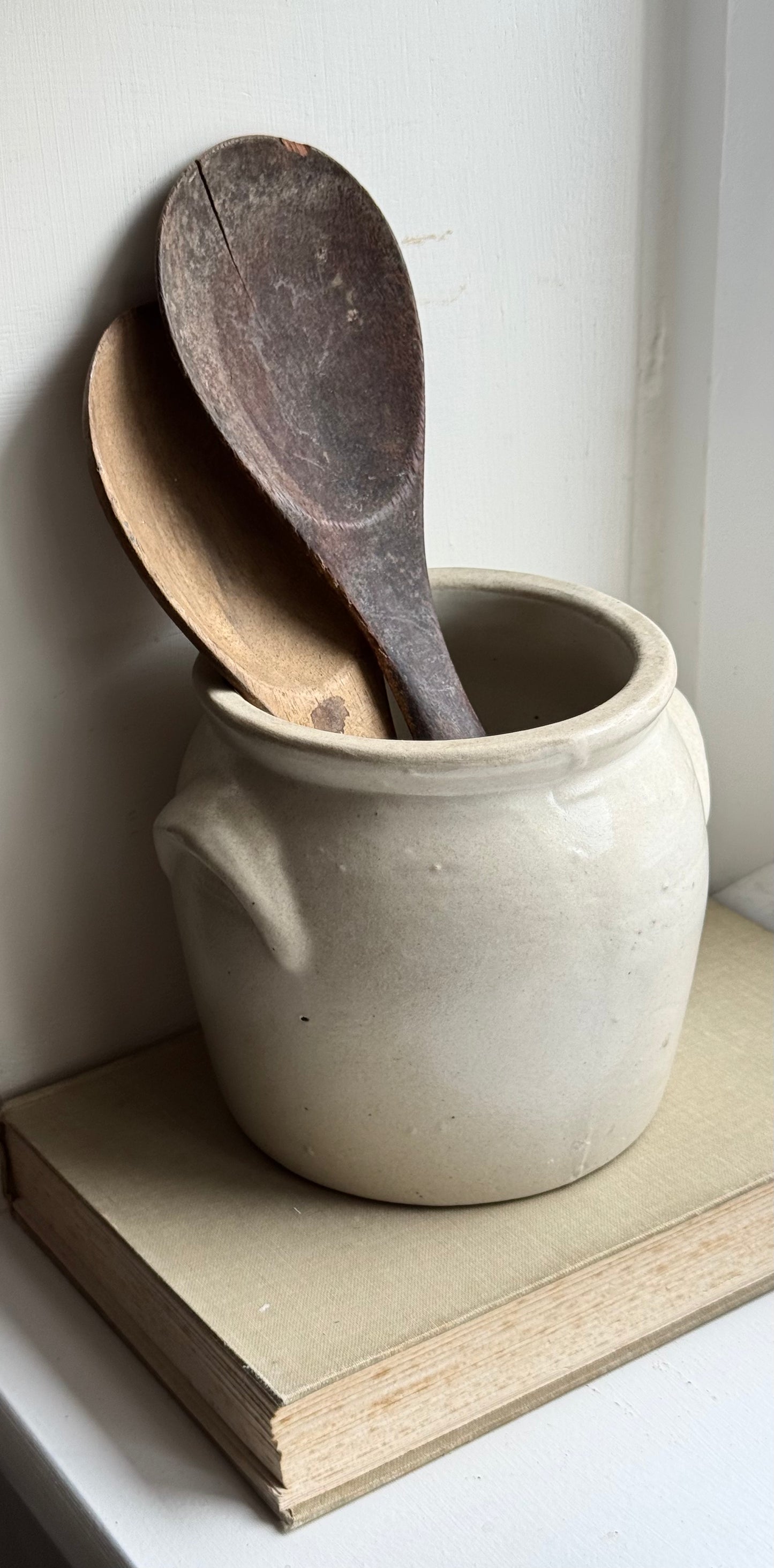 Small Cream French Confit Pot
