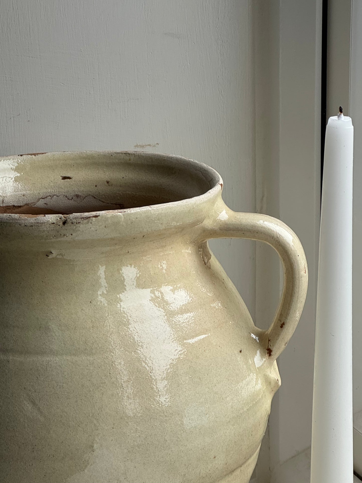 Cream/Butter Yellow Twin Handled Pot