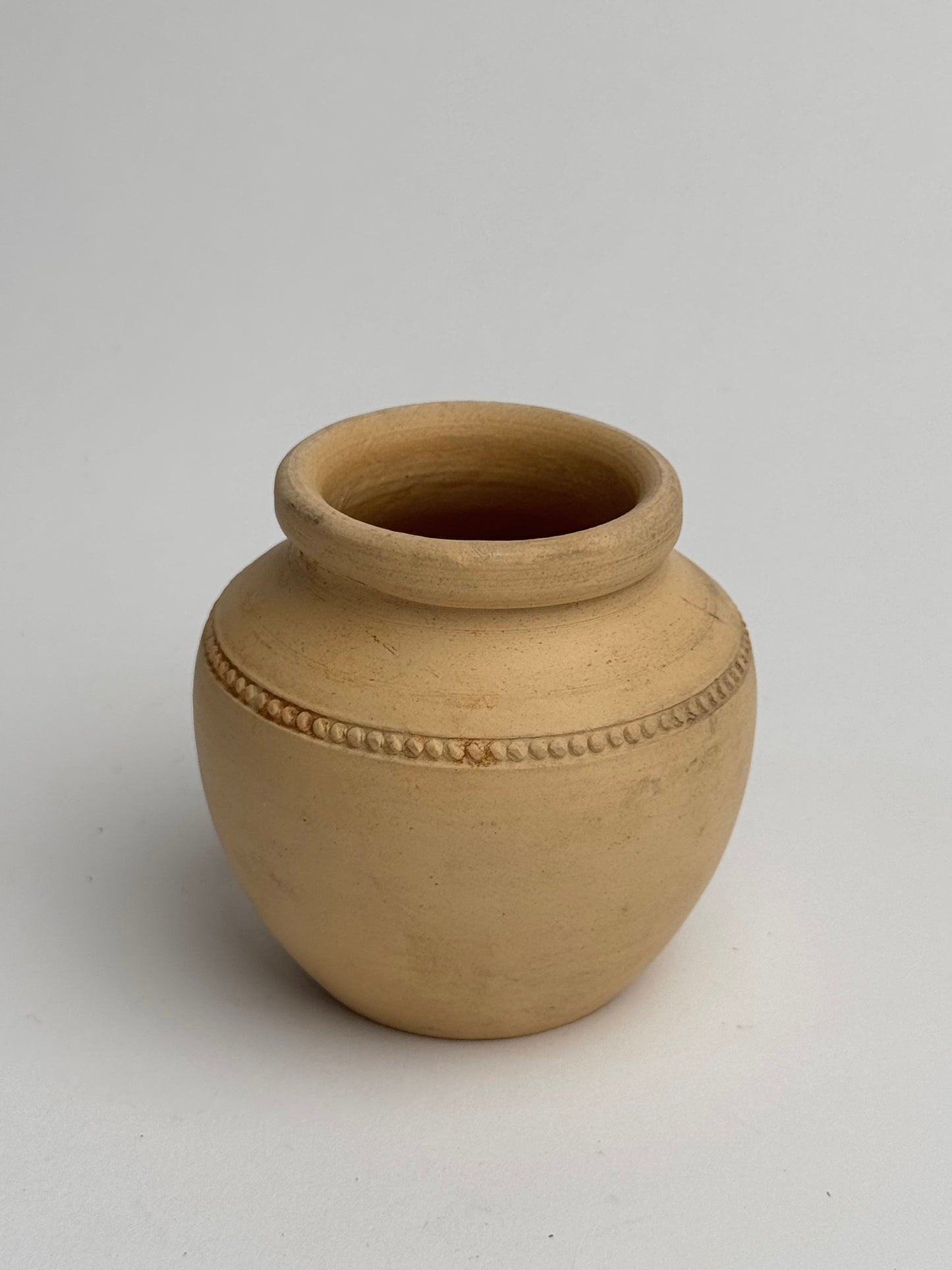 Small Rounded Beaded Vintage Pot