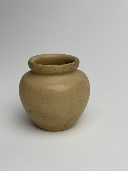 Small Rounded Beige Vintage Pot