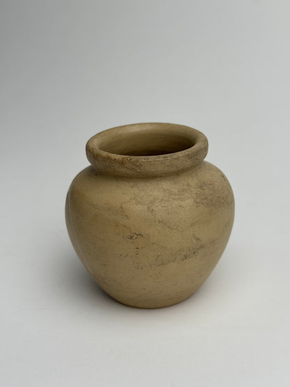 Small Rounded Beige Vintage Pot