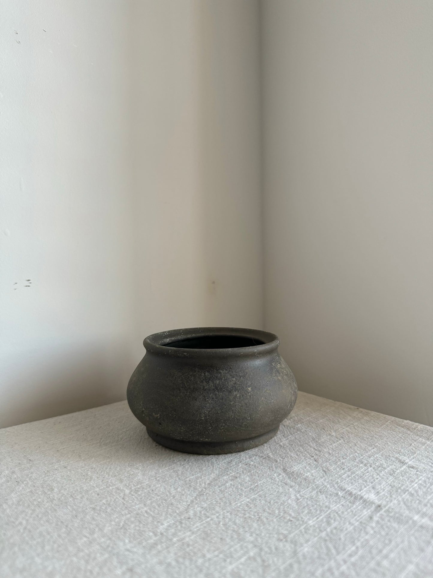 EARTH  |  low dark earthy brown decorative pot