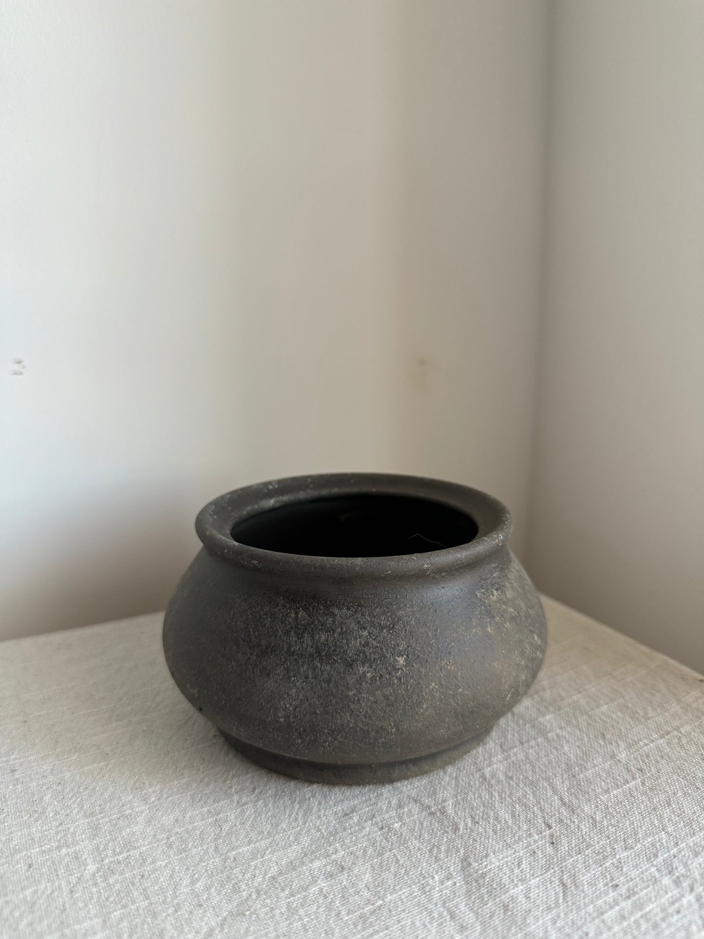 EARTH  |  low dark earthy brown decorative pot