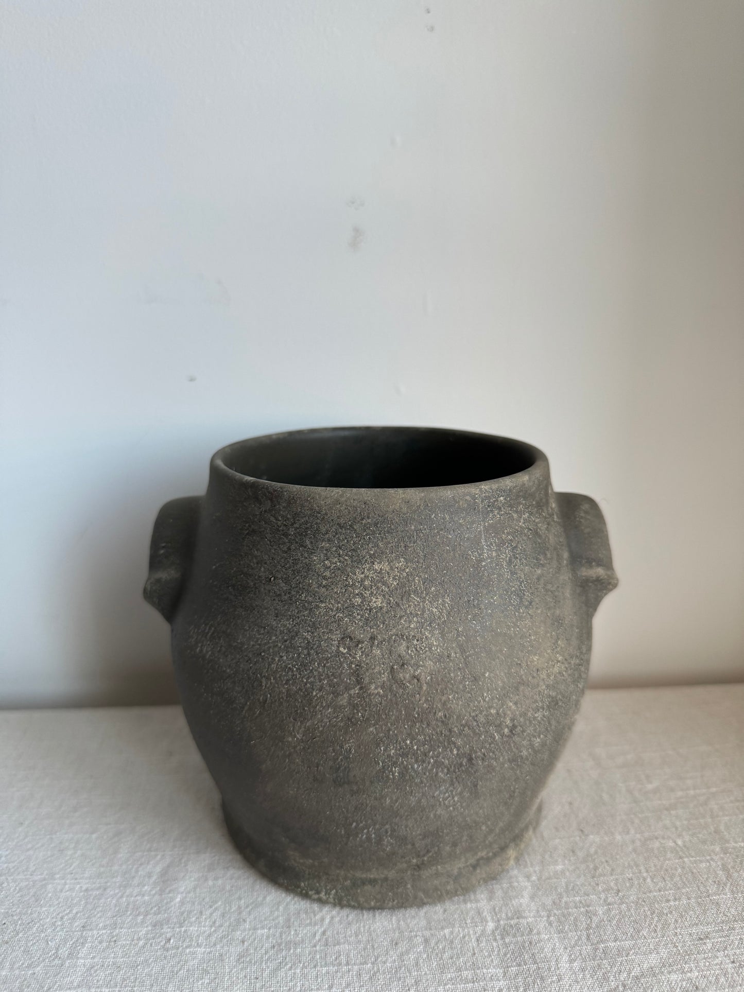 EARTH  |  dark earthy brown decorative pot