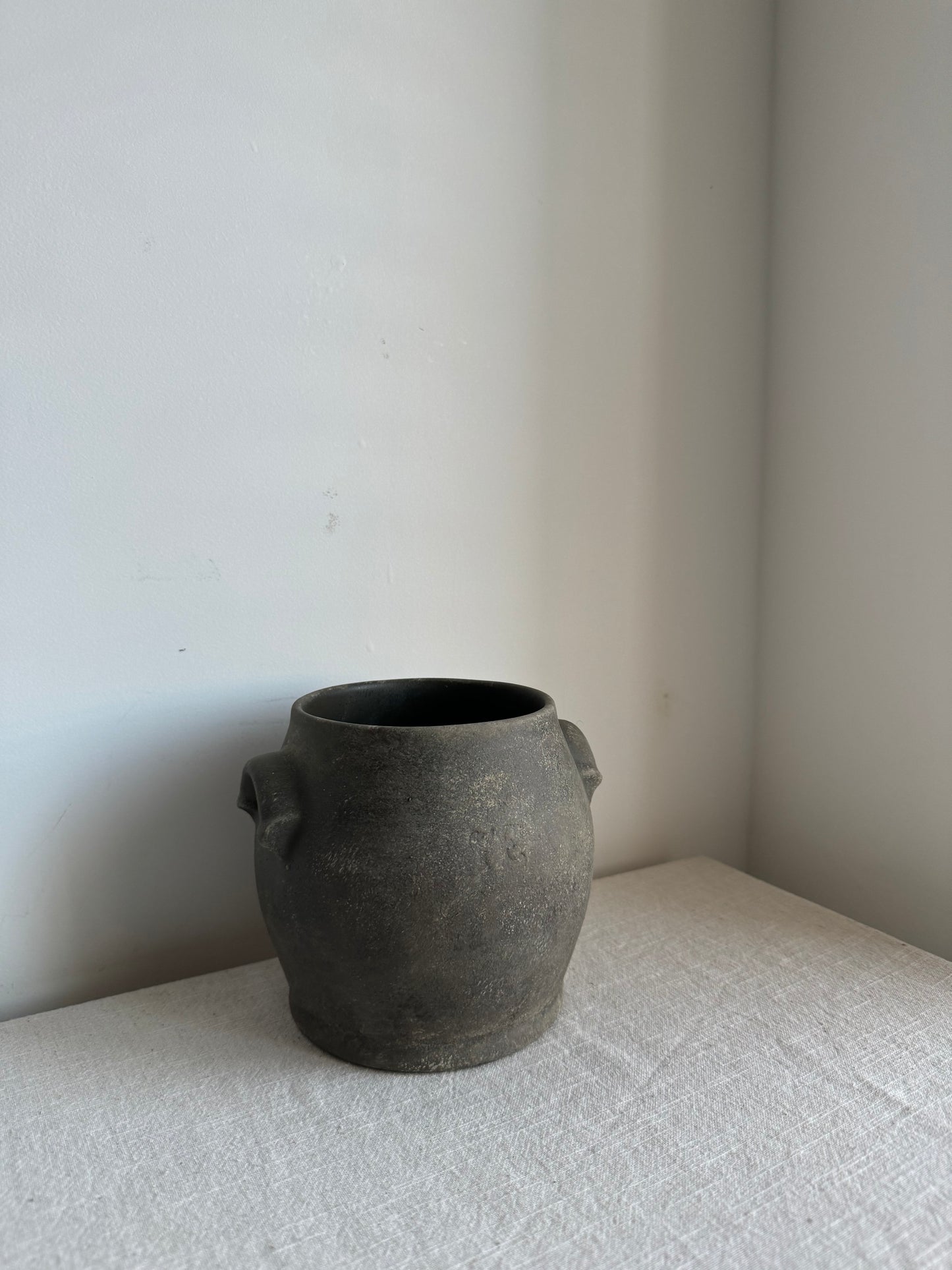 EARTH  |  dark earthy brown decorative pot