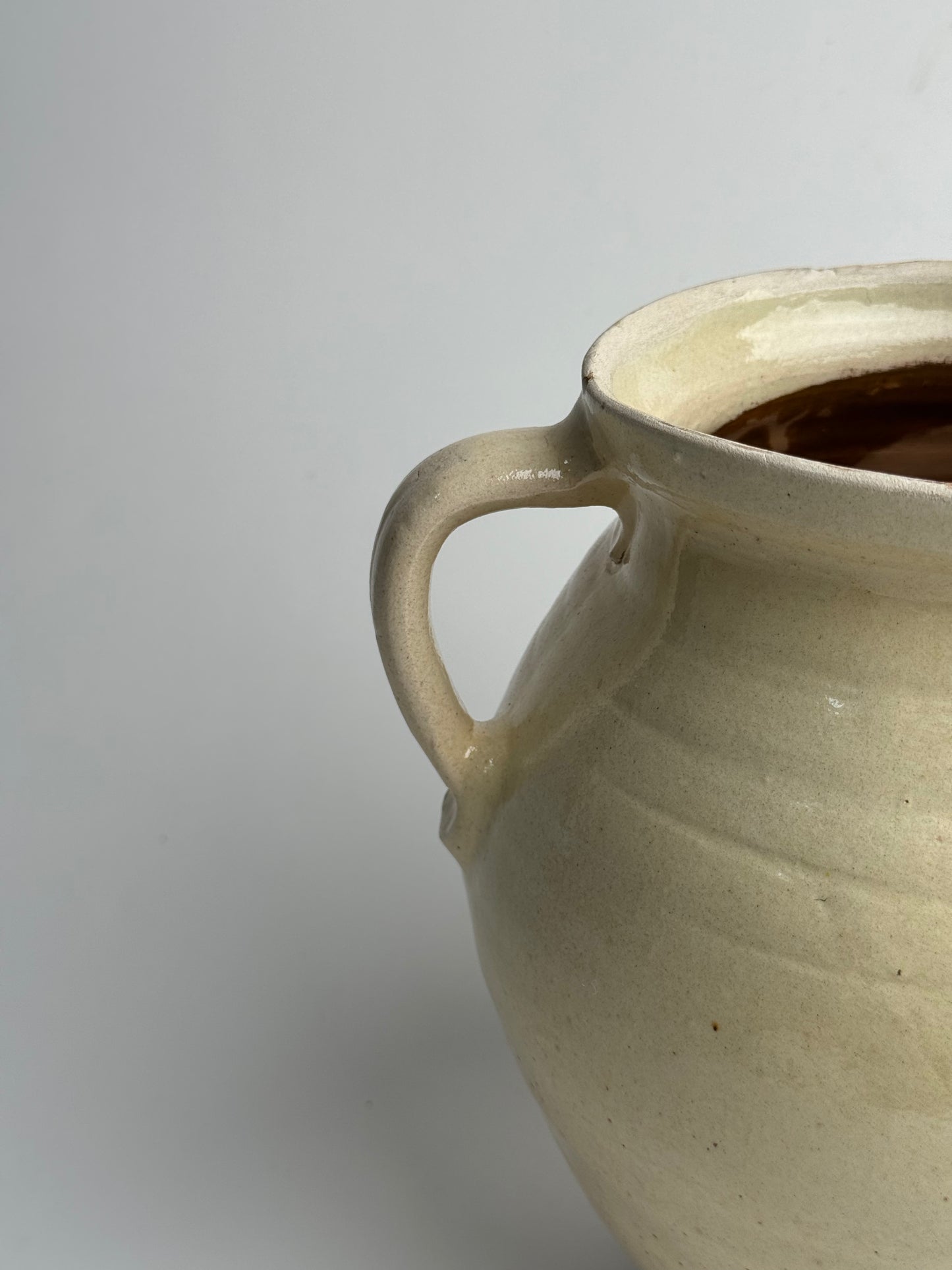 Cream/Butter Yellow Twin Handled Pot