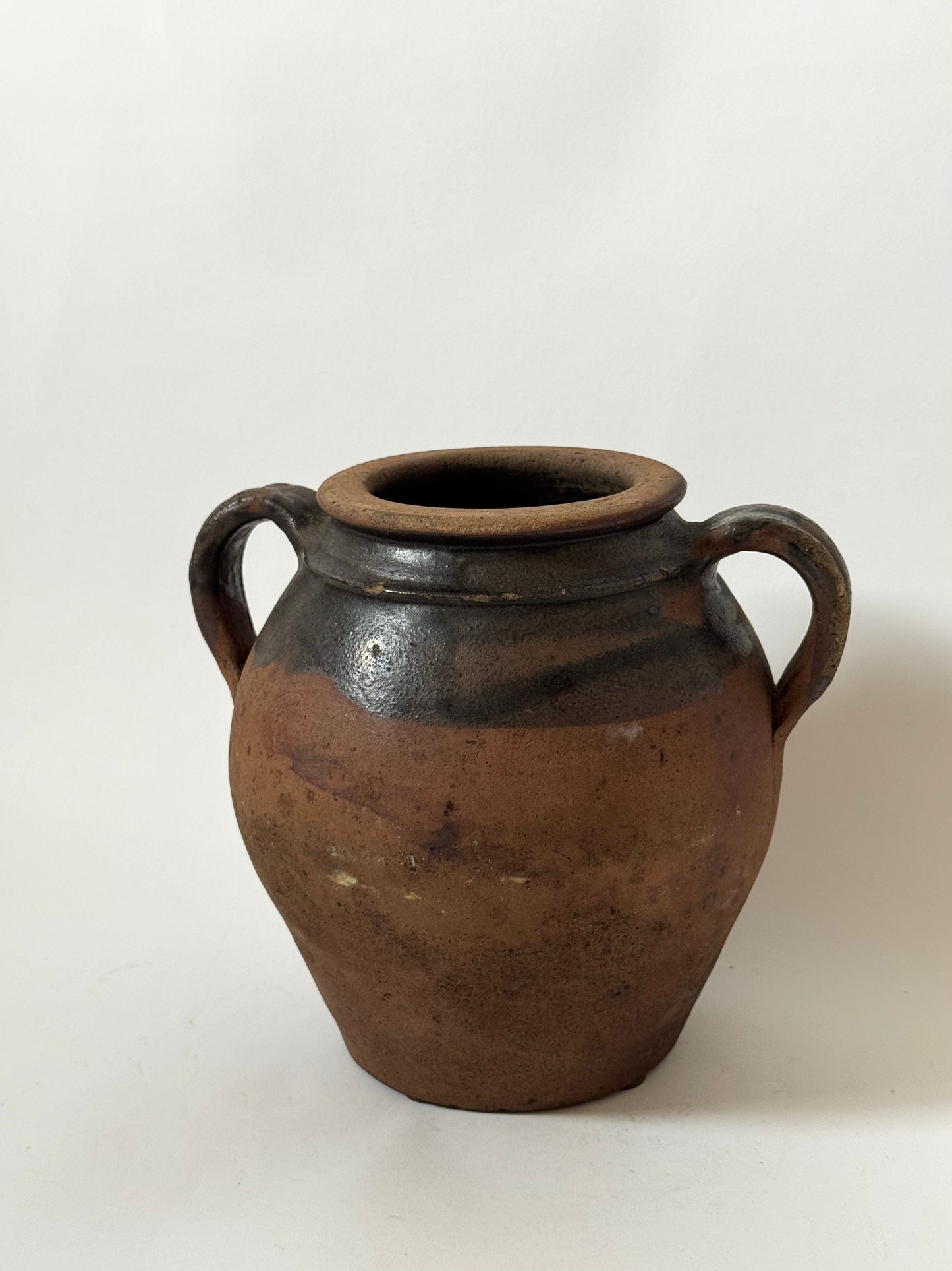 Twin Handled Round French Vessel