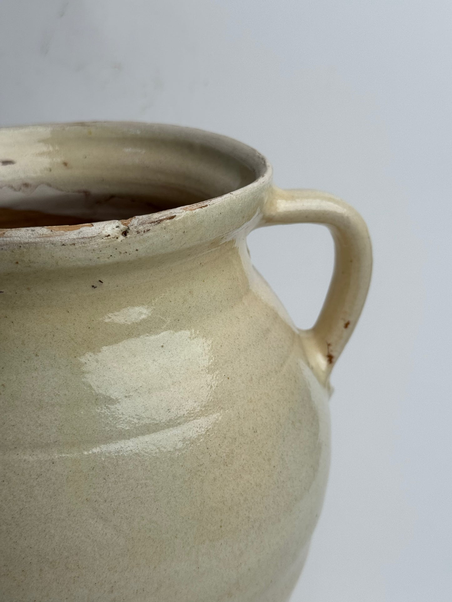 Cream/Butter Yellow Twin Handled Pot