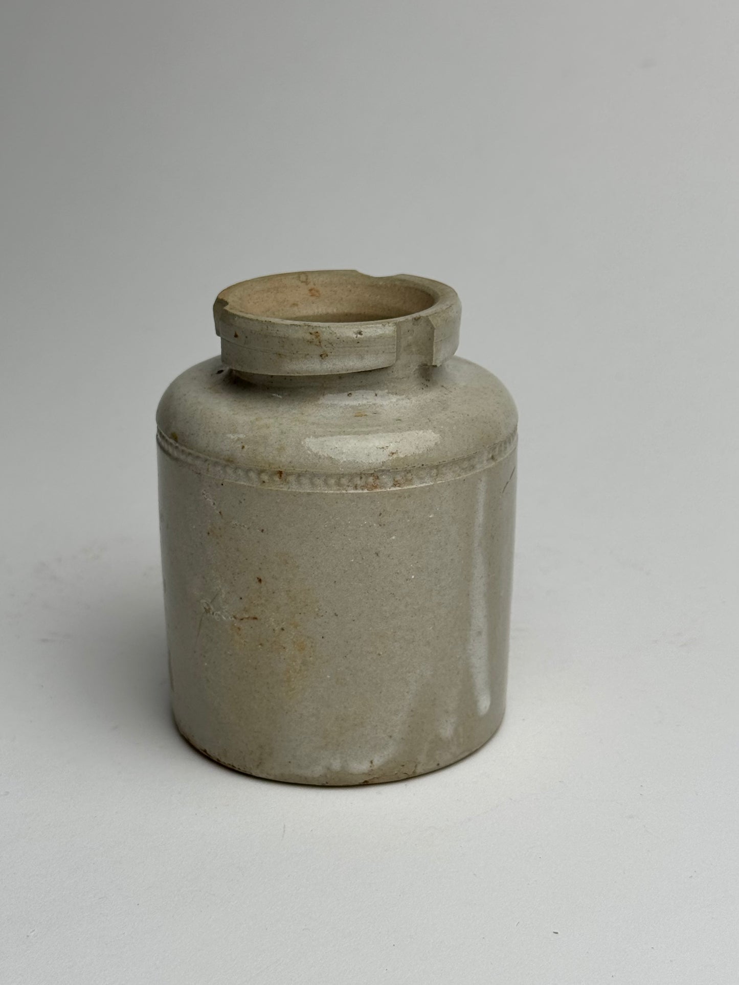 Small Greige Vintage Pot