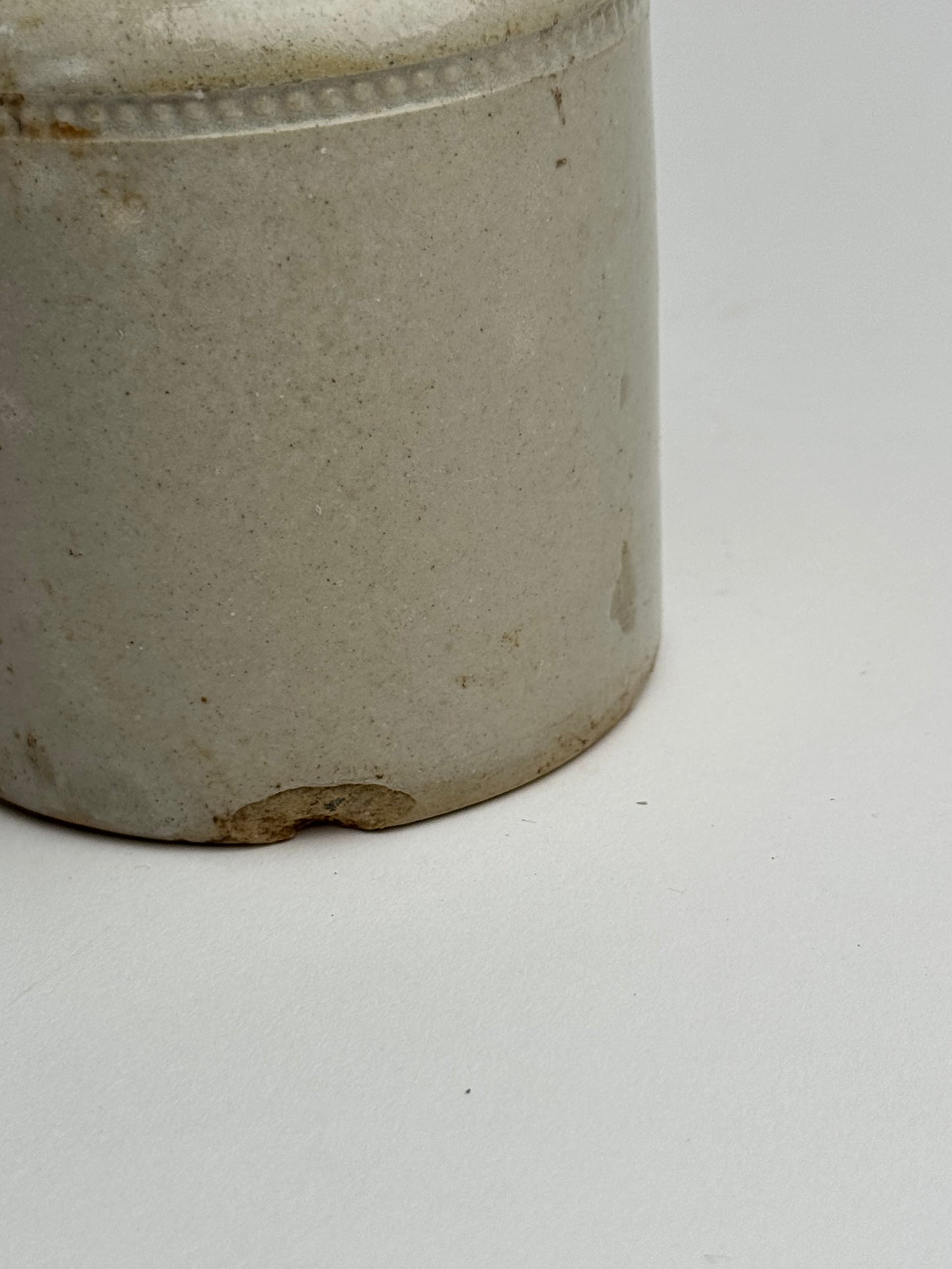 Small Greige Vintage Pot