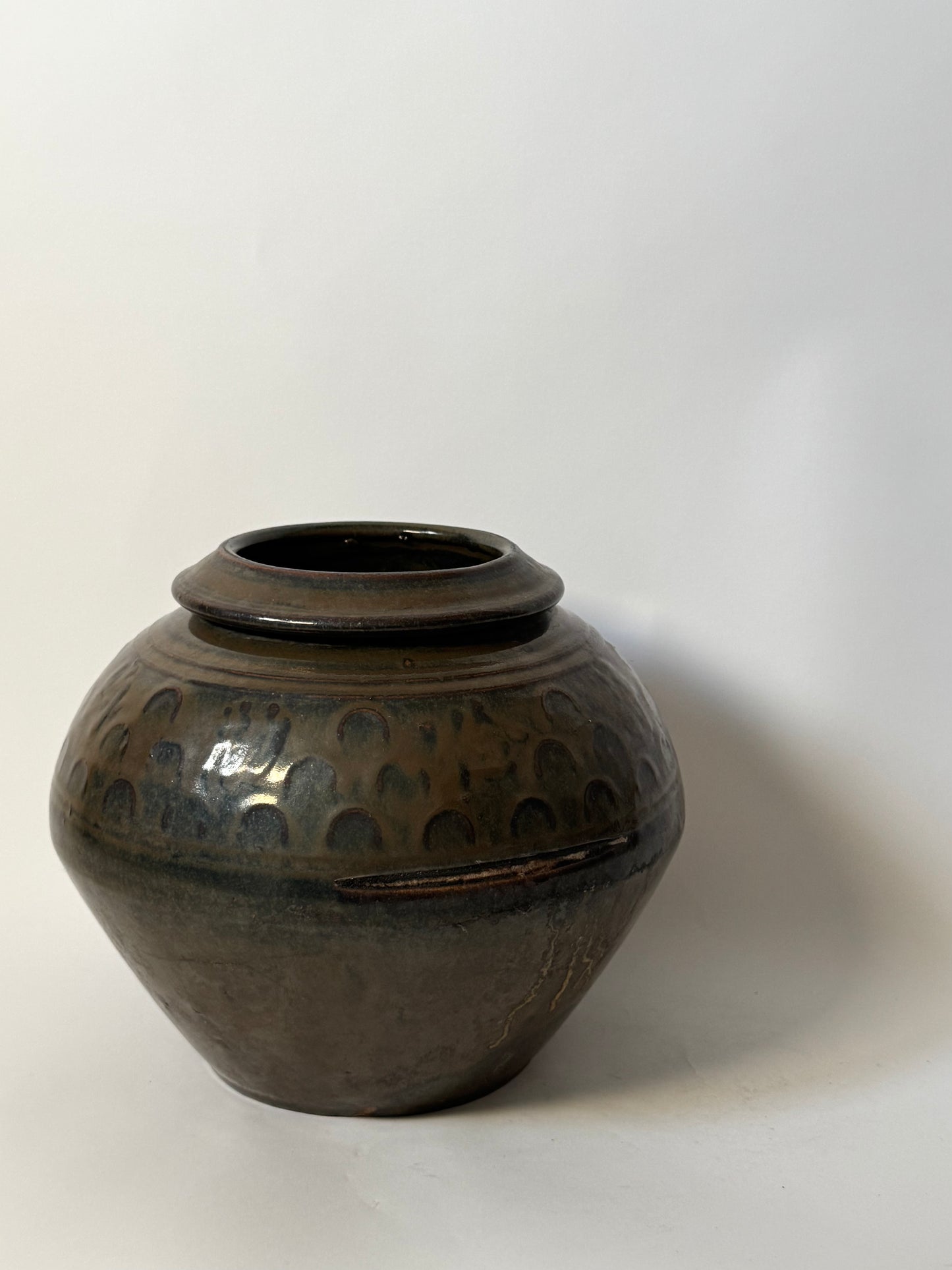 Rounded South Asian Pot