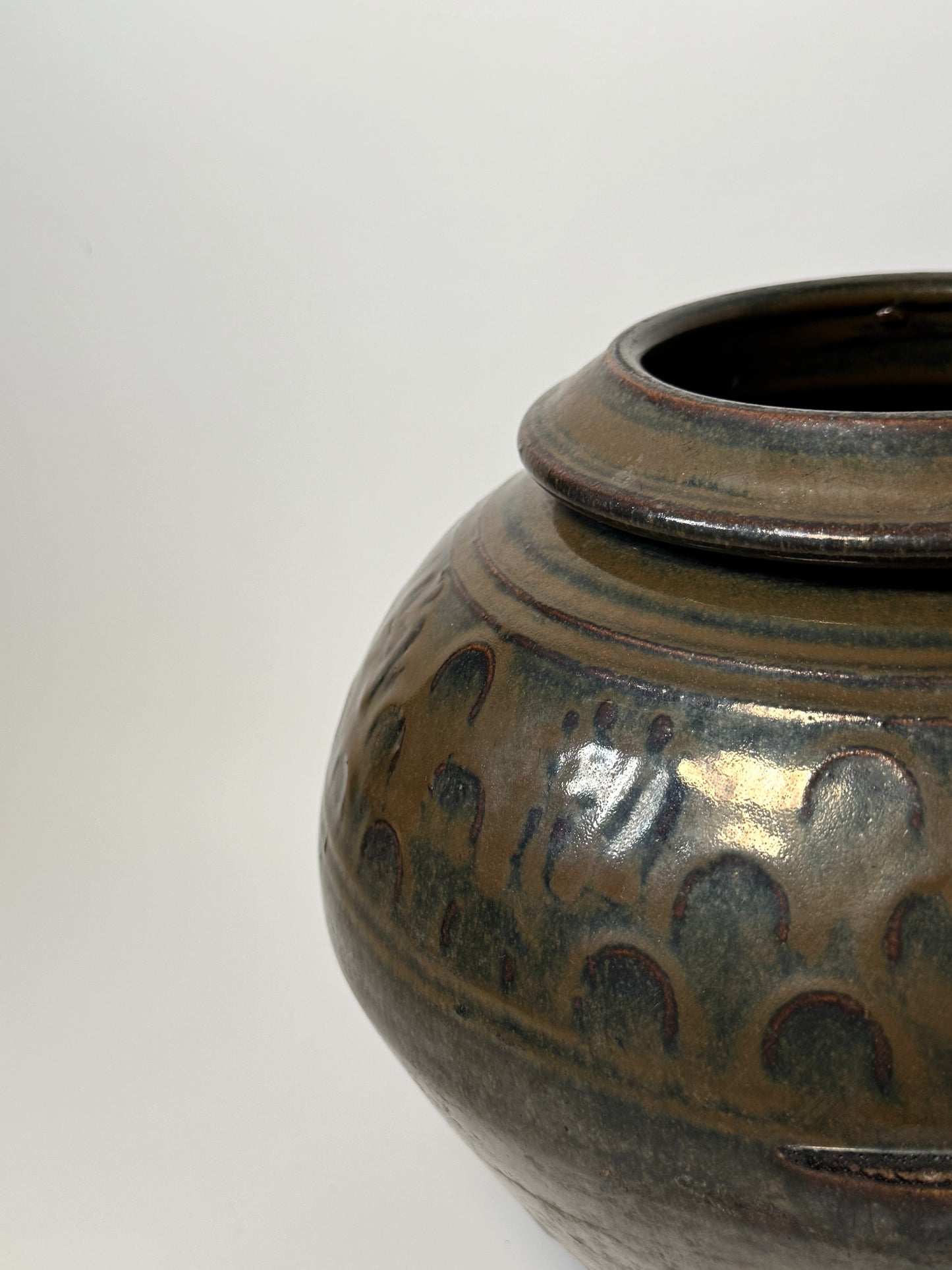 Rounded South Asian Pot