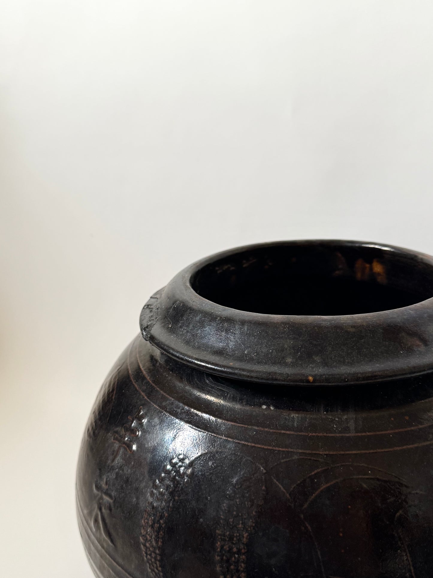 Large Dark South Asian Rounded Pot