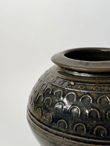 Rounded South Asian Pot