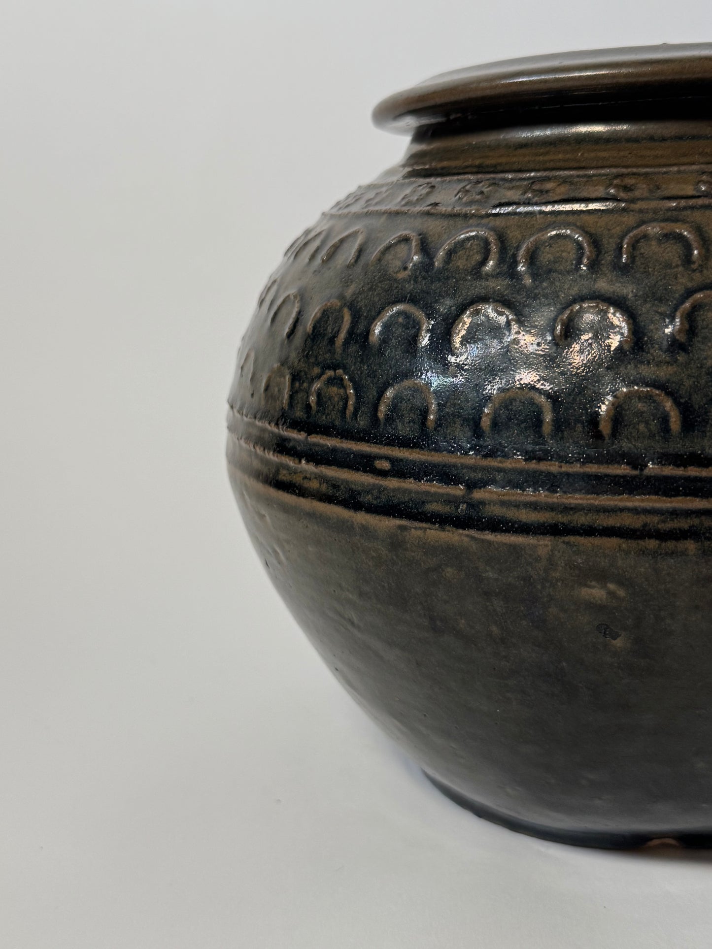 Rounded South Asian Pot